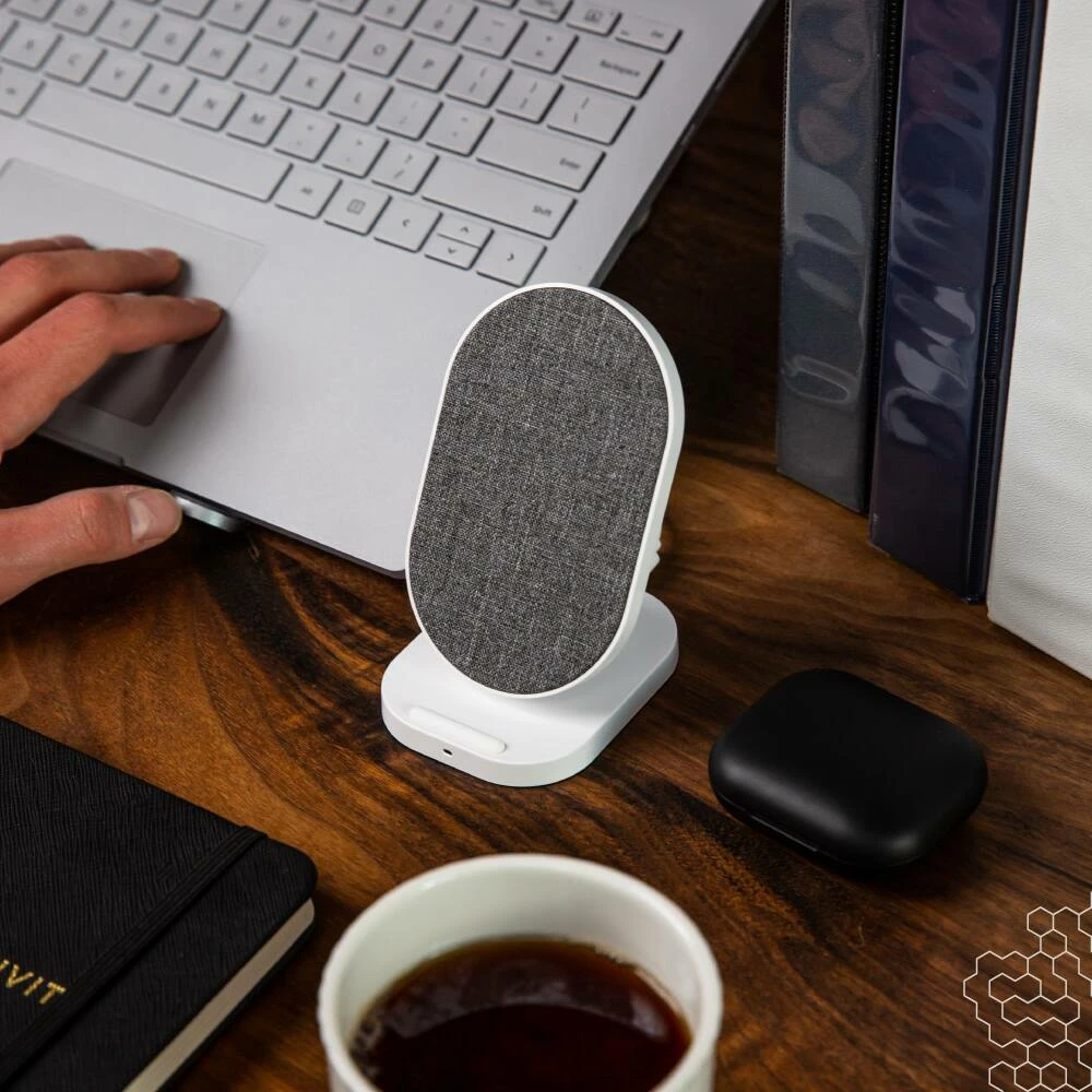 Bluehive 10W Fabric Wireless Charging Stand, Compatible With Most Qi-Enabled Devices - Image 10
