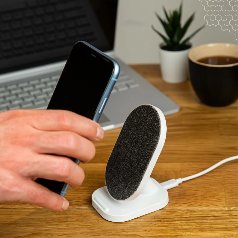 Bluehive 10W Fabric Wireless Charging Stand, Compatible With Most Qi-Enabled Devices - Image 13