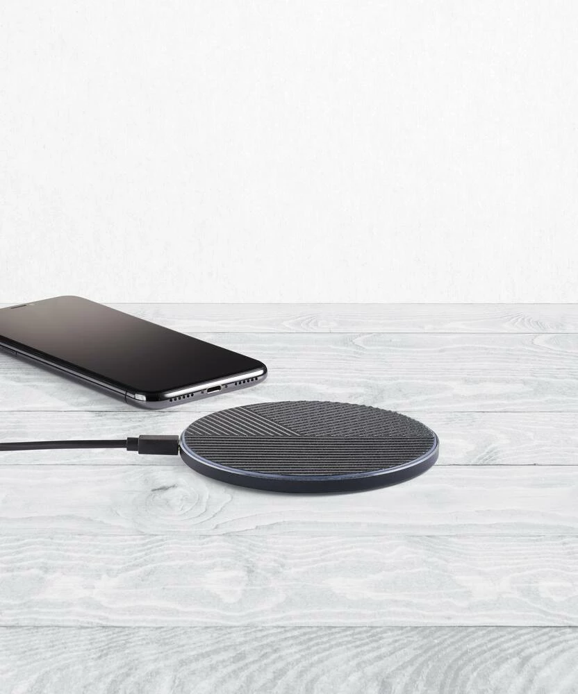 Bluehive 15W Fabric Fast Wireless Charging Pad - Image 5