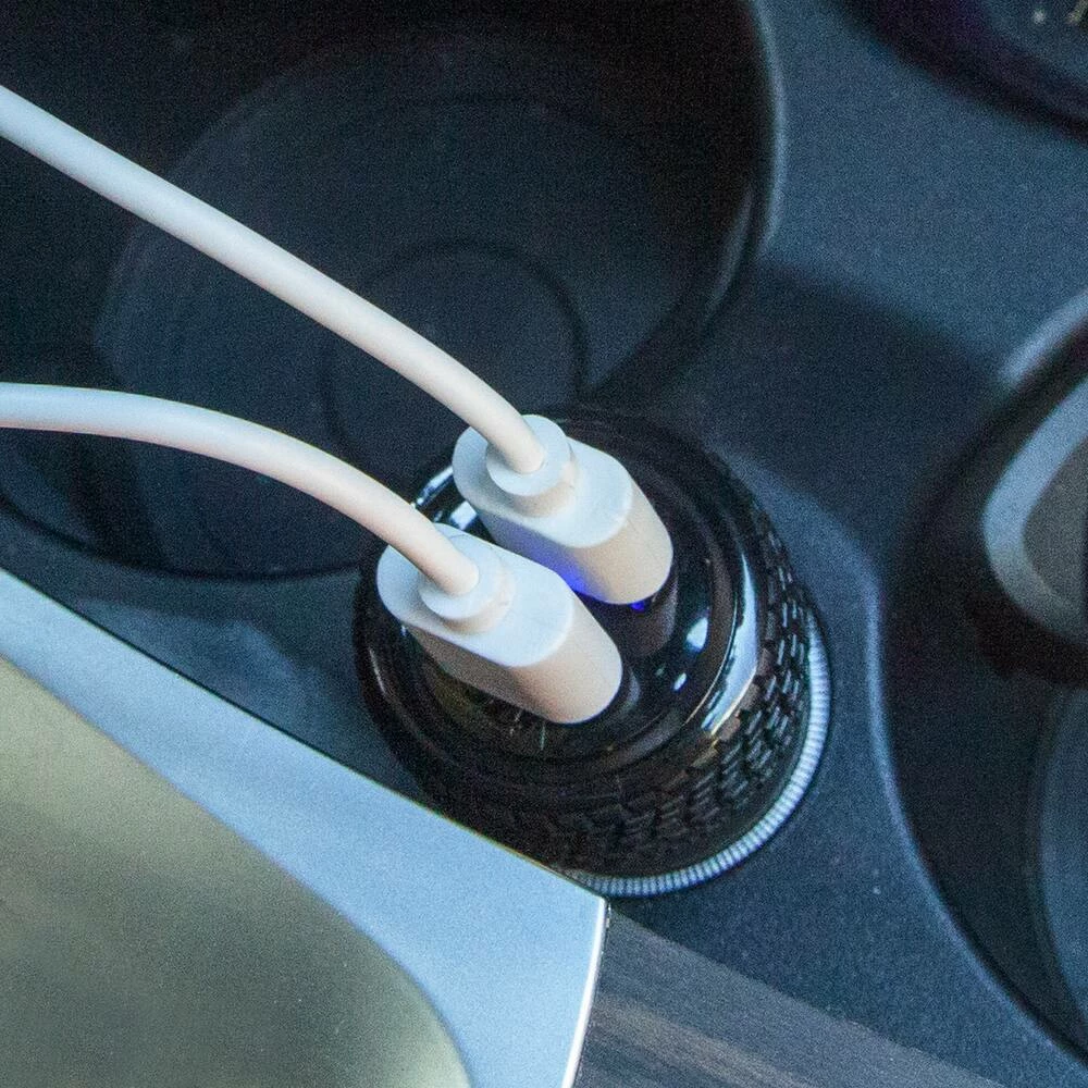 Bluehive 24 Watt Tire Pattern Car Charger With Dual USB-A Ports, Black - Image 5