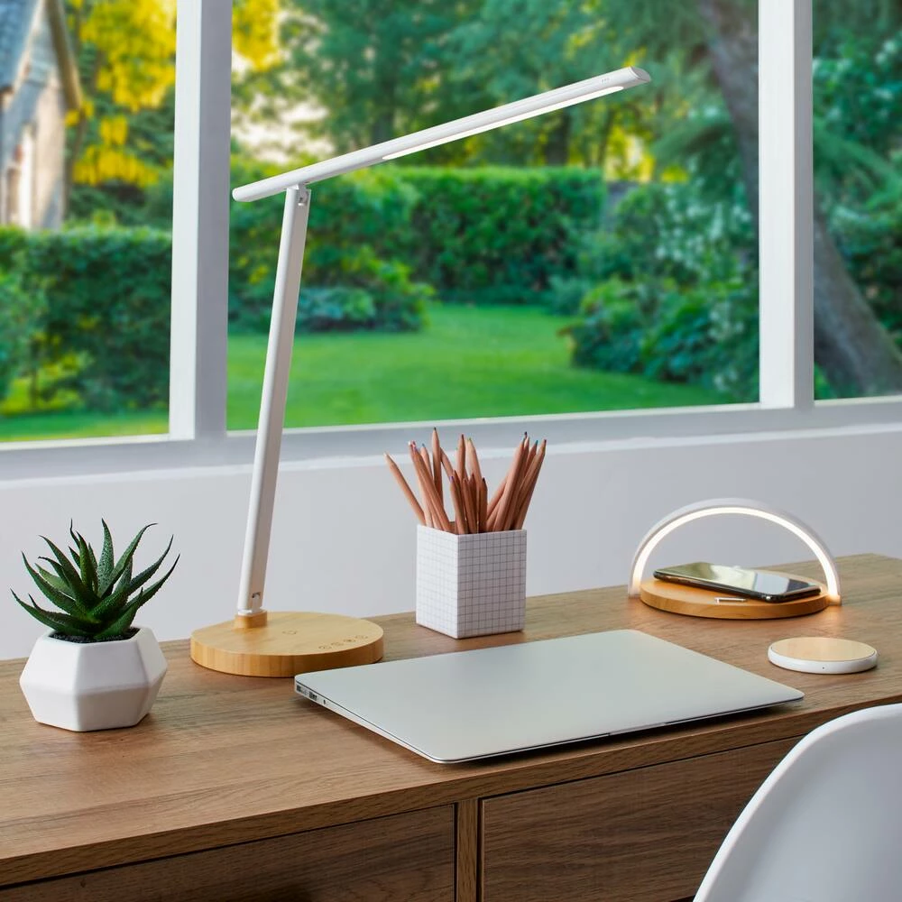 Bluehive 10W Foldable Wireless Charging Pad With LED Lamp - Image 13