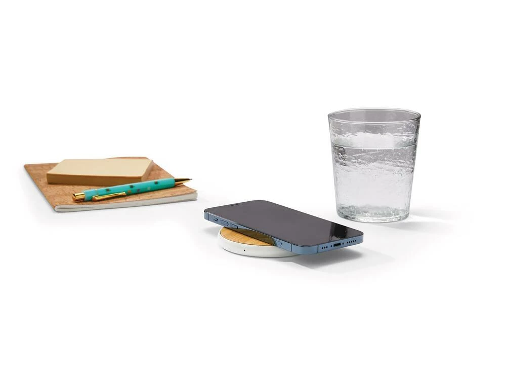 Bluehive Bamboo Wireless Charging Pad, Compatible With All Qi-Enabled Devices - Image 5