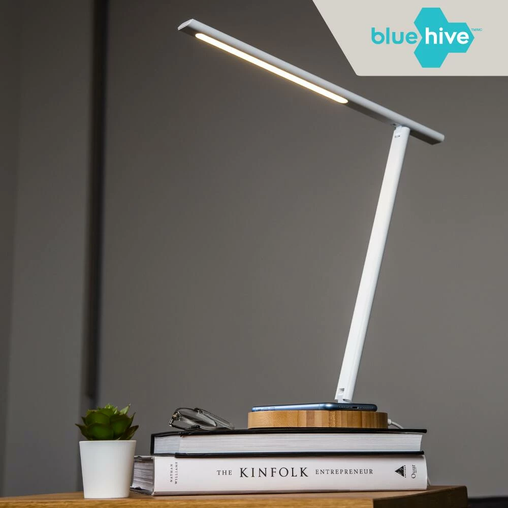 Bluehive 10W Foldable Wireless Charging Pad With LED Lamp - Image 6