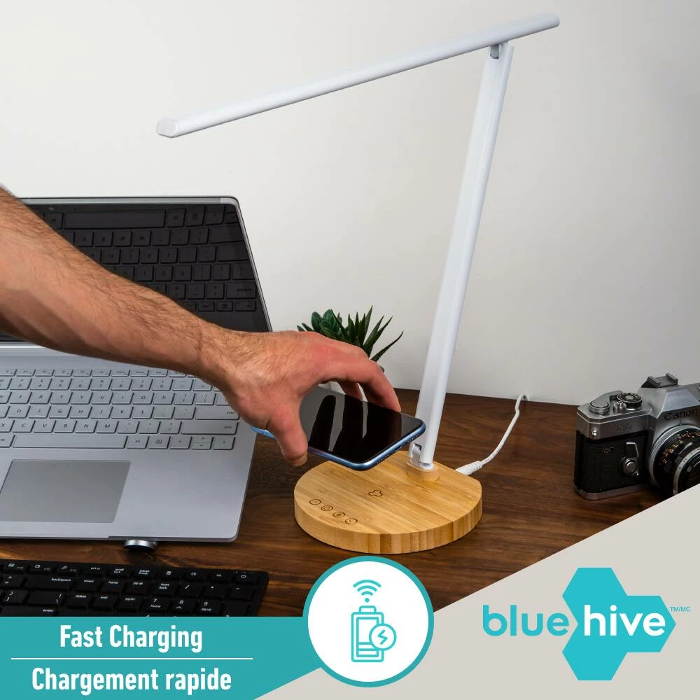 Bluehive 10W Foldable Wireless Charging Pad With LED Lamp - Image 8
