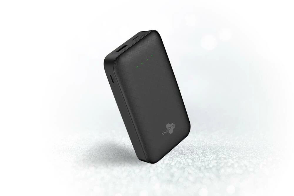Bluehive 10,000 MAh Power Bank With Automatic Shutoff, Indicator Light, Black - Image 3